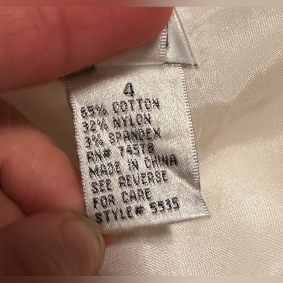 Cache White Floral Bead Shell Embellished Skirt Size 4 Small Stain - Picture 8 of 10